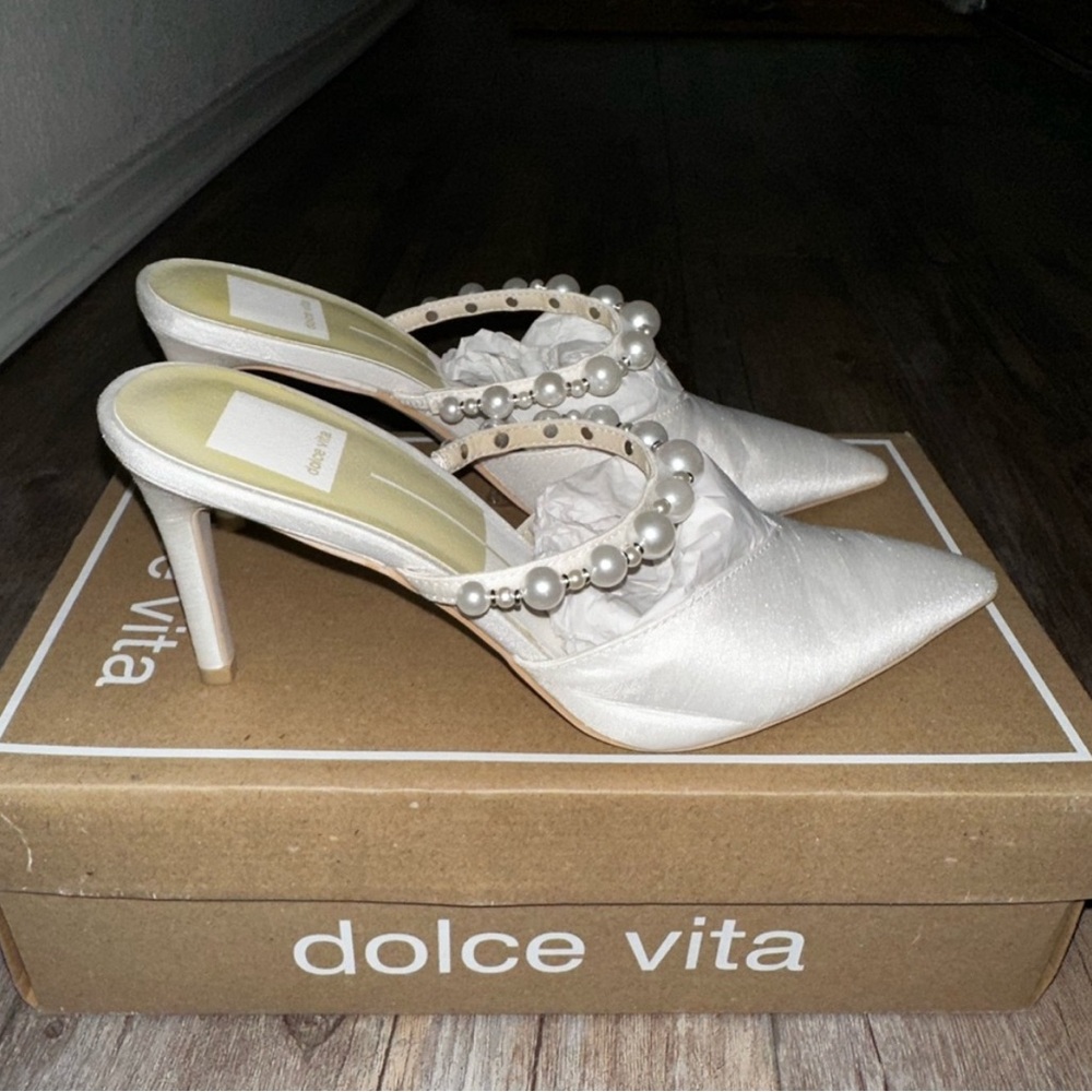 Kanika pearl heel vanilla silk dolce vita